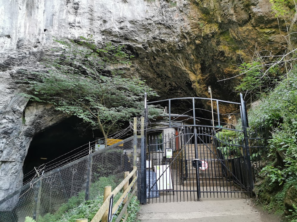 The Silver Chair : underground caves