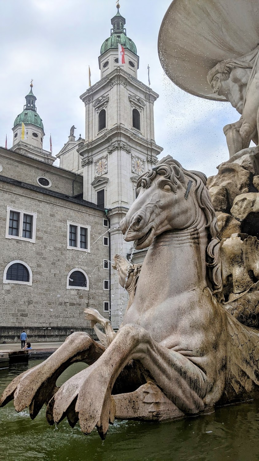 The Sound of Music : scene with Nazis marching through Salzburg's town square