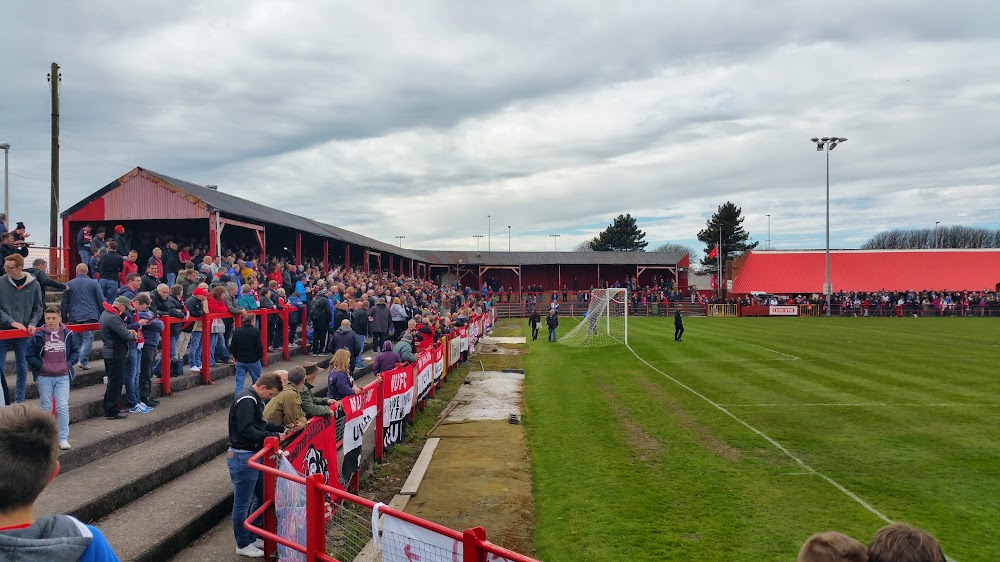 The Stars Look Down : Football match scenes