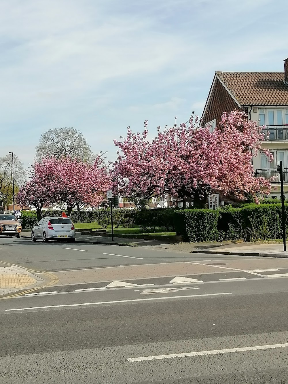 The Switch : Carolyn enters from Bath Road