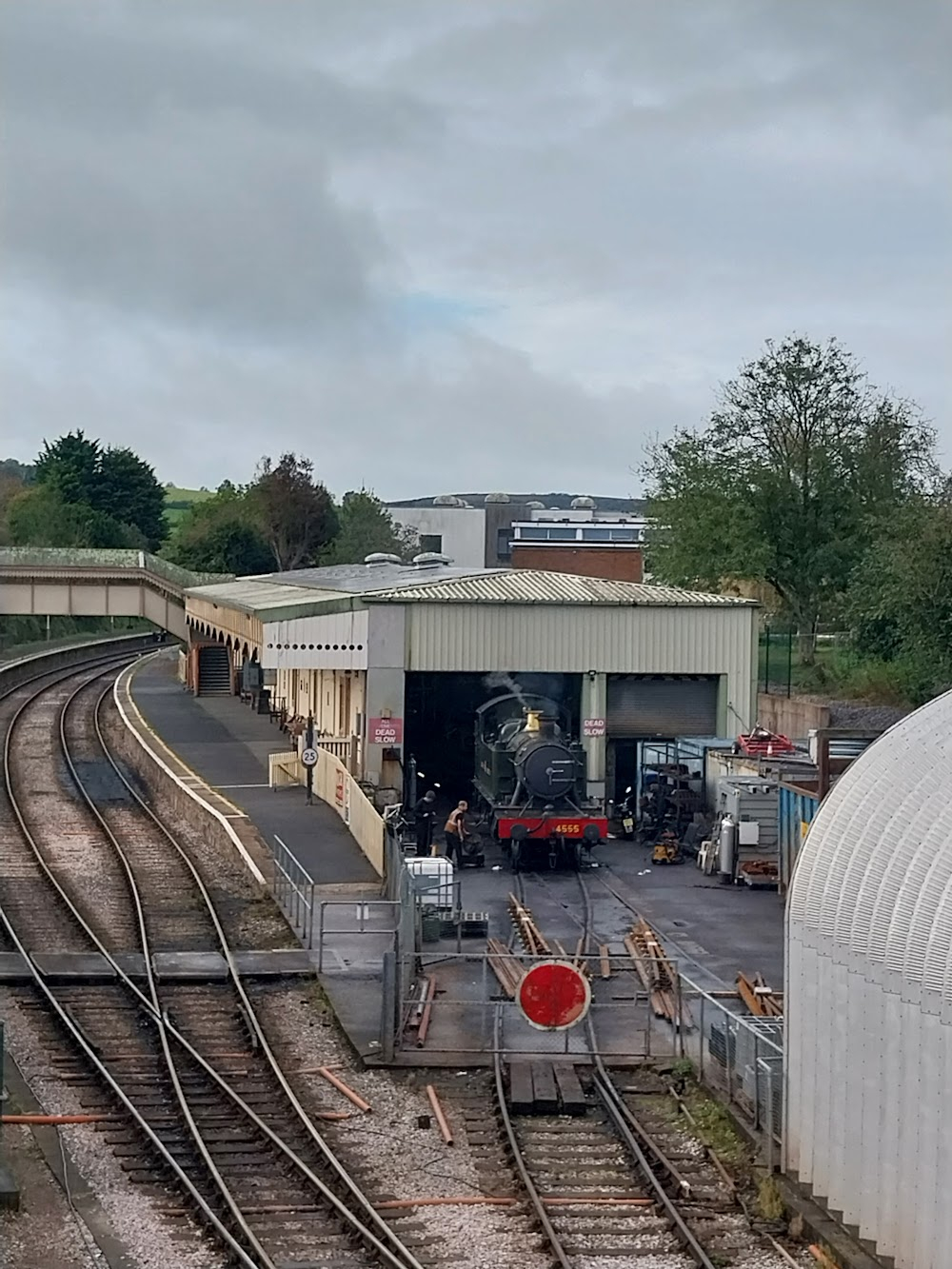 The System : opening scene: Tinker and Willy leap out of the Rolls Royce and catch the train as it is leaving