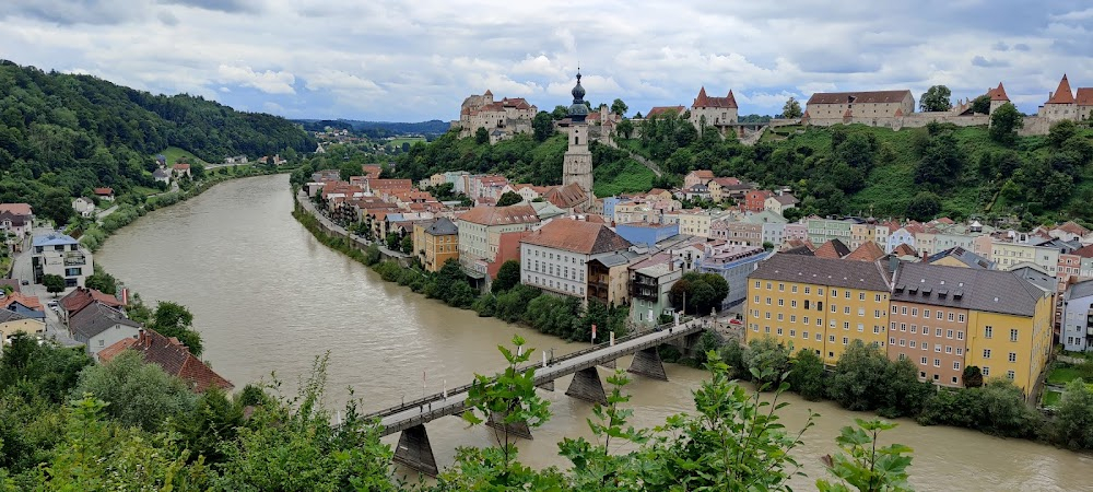 Hinter dem Glück : 