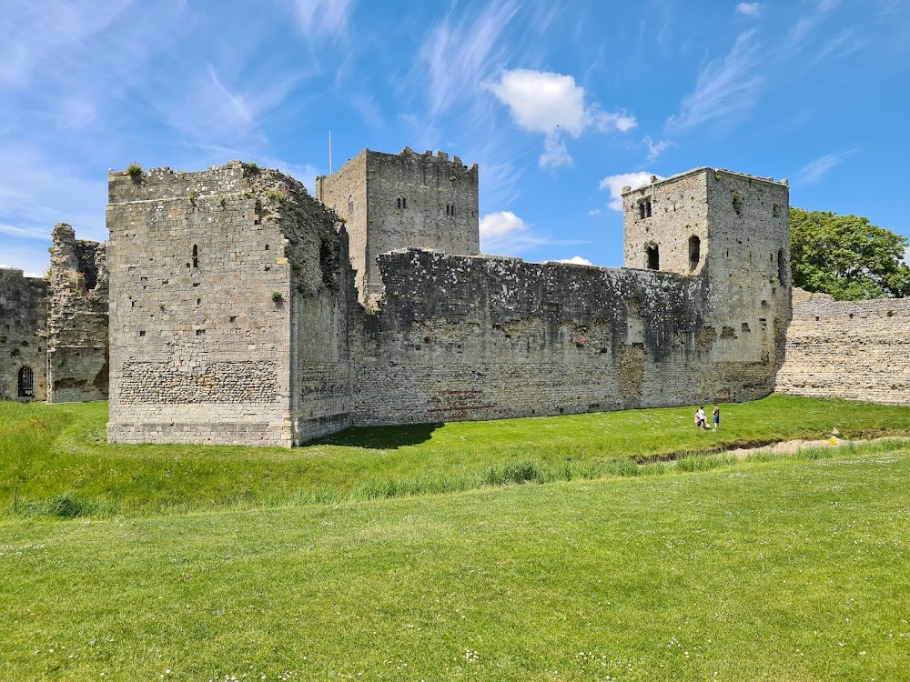 The Weaker Sex : views of Portchester Castle and foreshore