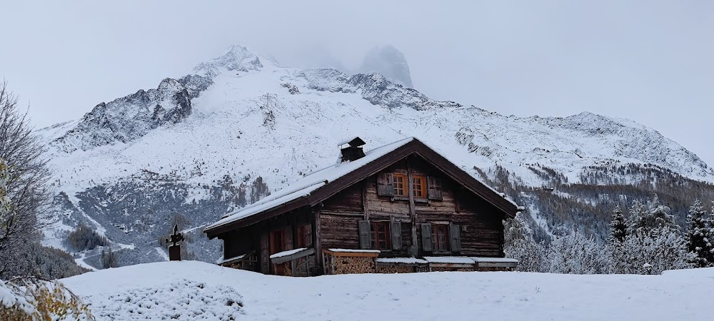 Le tourbillon de Paris : Mountain scenes