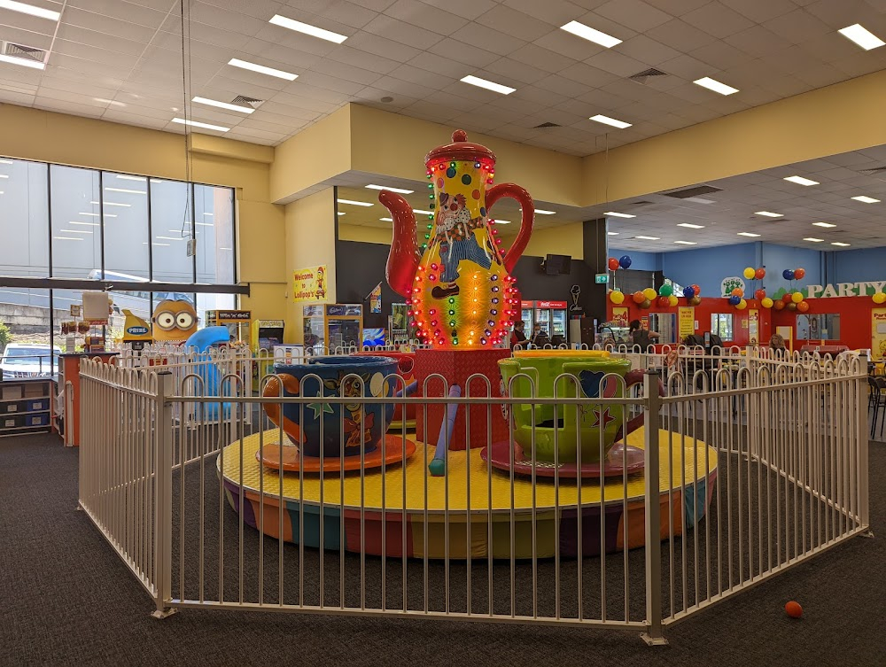 The Wiggles: Whoo Hoo! Wiggly Gremlins! : Jeff asleep in teacup ride