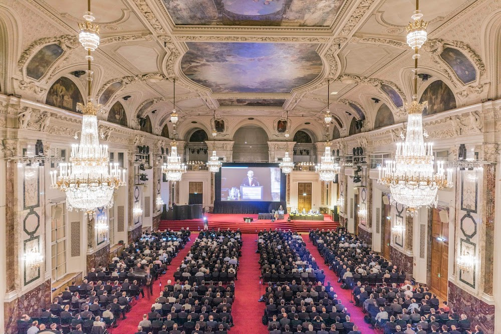 The Winds of War : Reich Chancellery ballroom