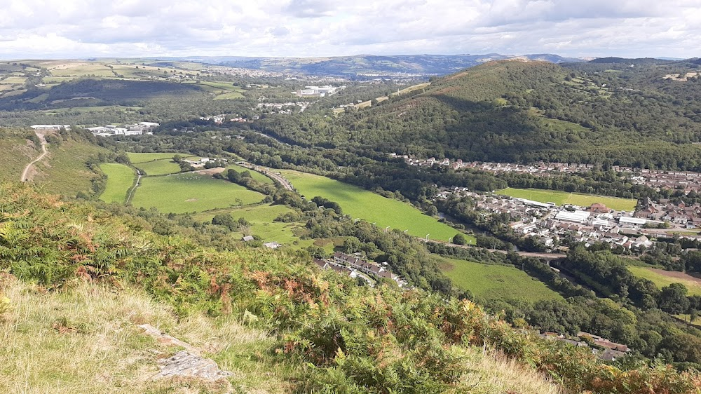 The Woman Who Fell to Earth : Ryan practices riding his bike in the Peak District