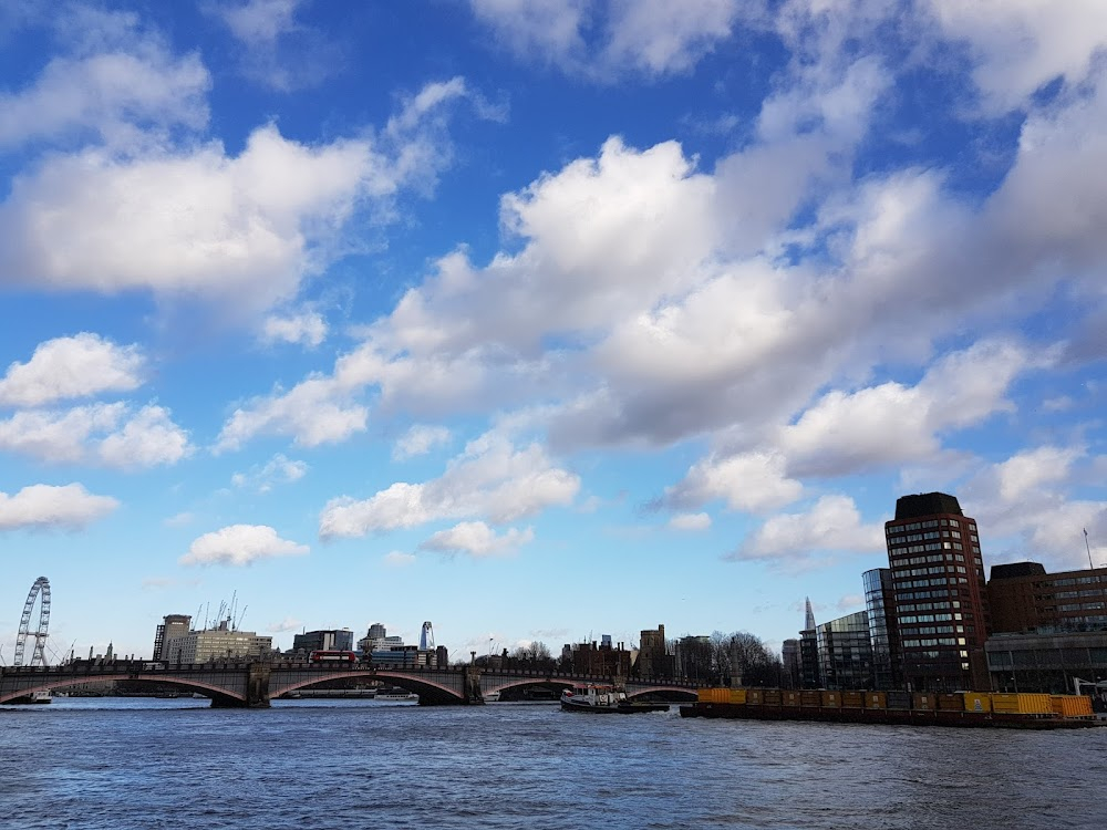 James Bond Down River : on location