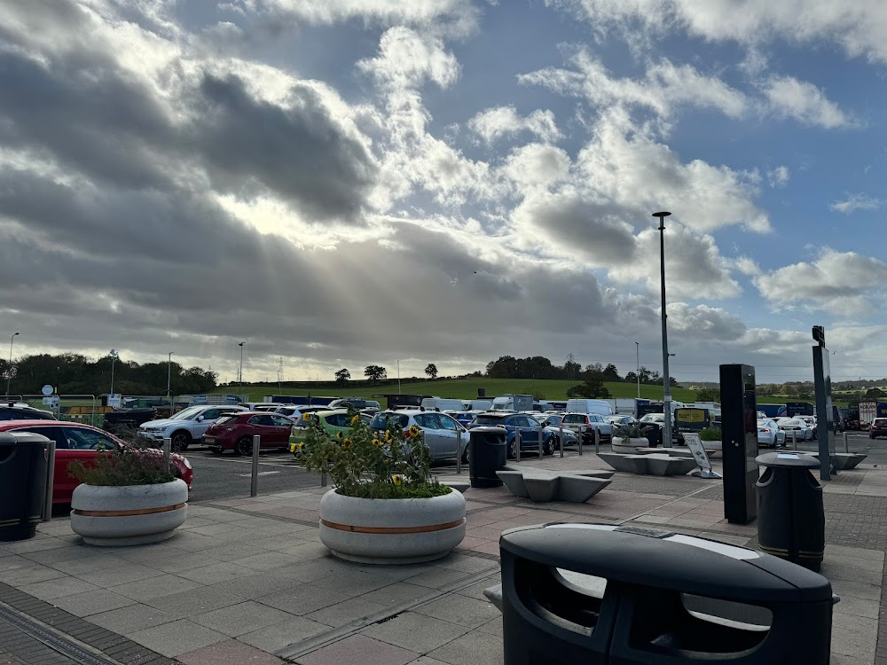 The World's End : Motorway services