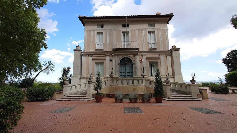 Three Coins in the Fountain : Exterior for Villa Eden