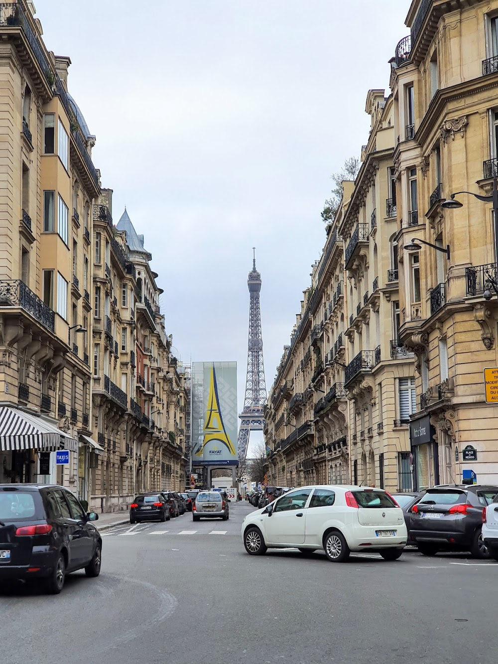 Inspecteur la Bavure : avenue where Clément and Watrin are on patrol