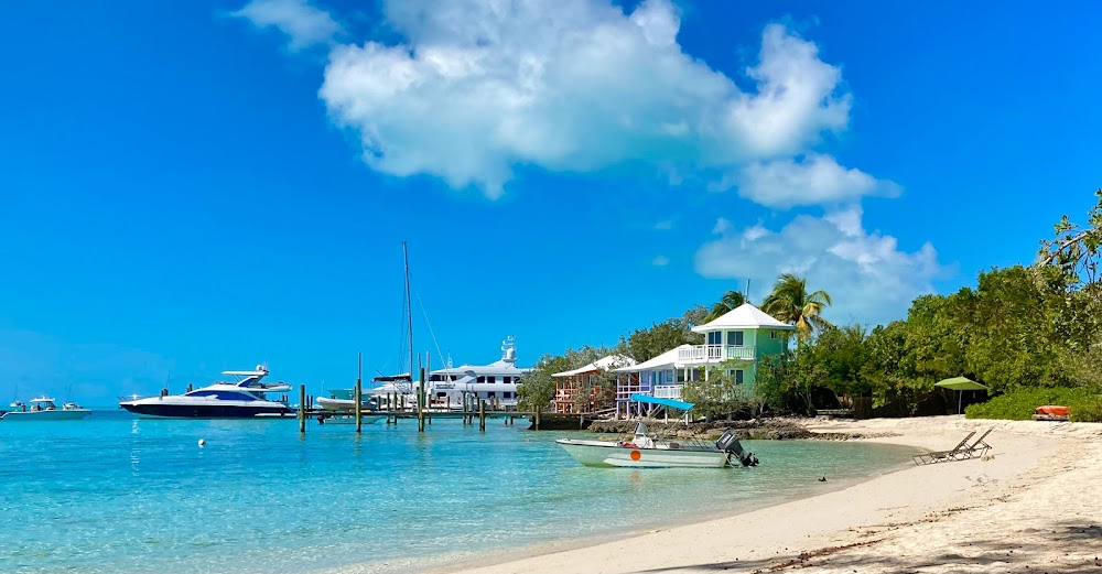 James Bond in the Bahamas : 