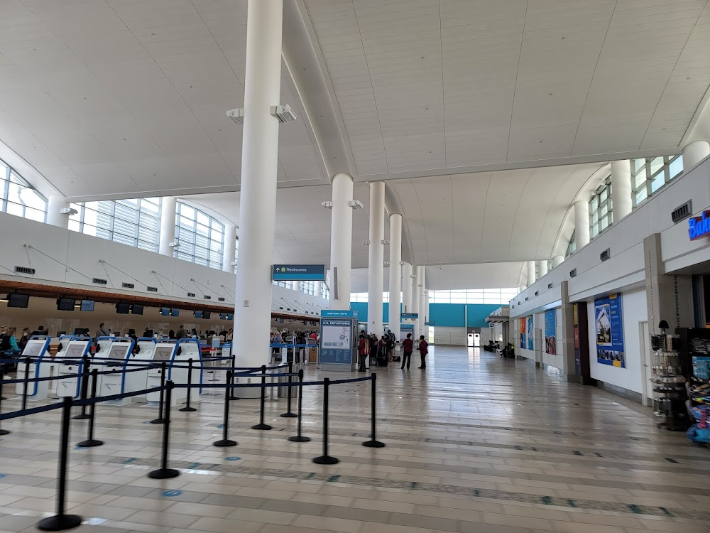 Casino Royale : interiors Miami International Airport