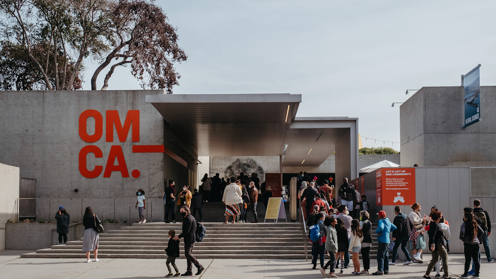 Time After Time : Time machine on display