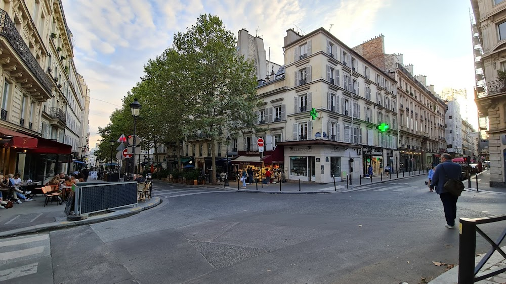 Tirez sur le pianiste : Lena abducted at Rue des Martyrs and Rue de la Tour d'Auvergne