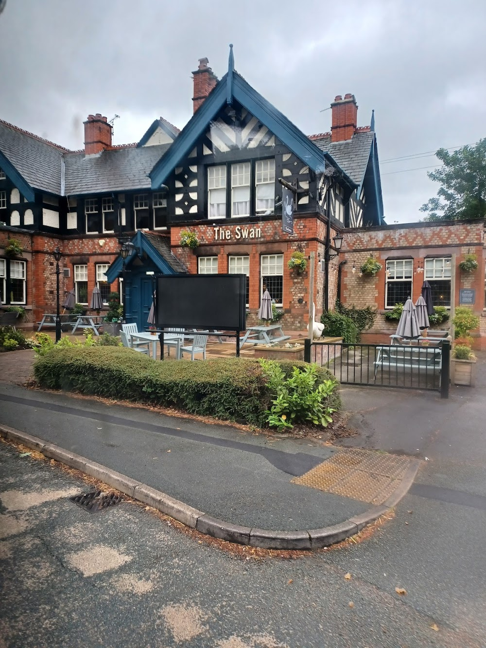 Titanic: The Captain of the Titanic : Captain and family home