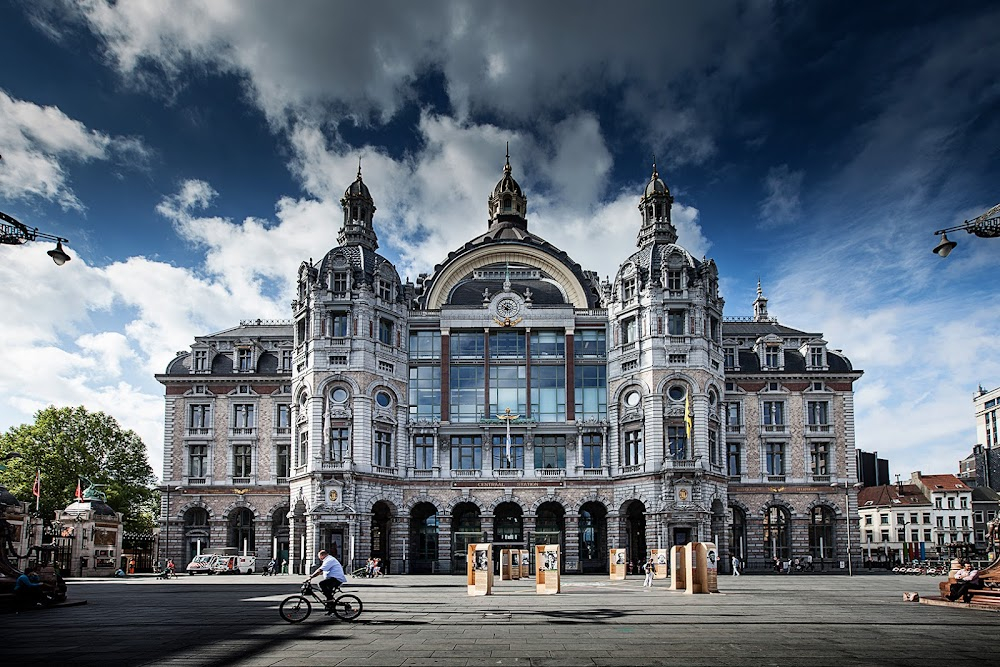 Trans-Europ-Express : railway station