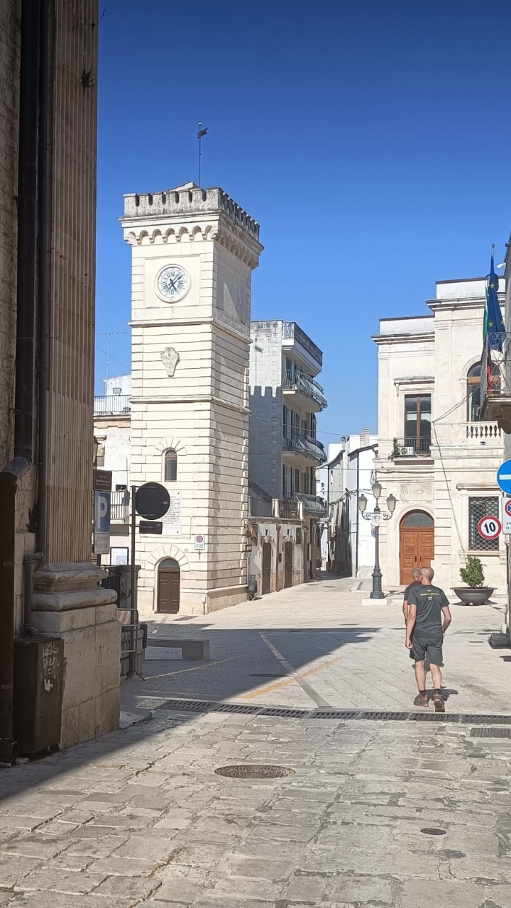 Tre fratelli : town's main square