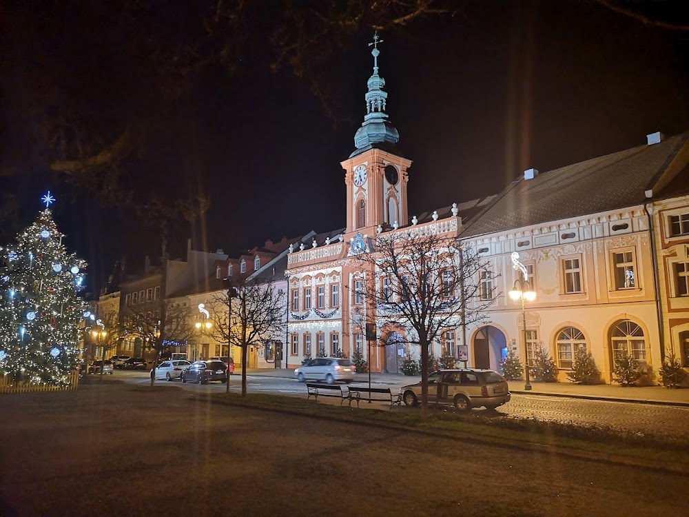 Trhala fialky dynamitem : Rakovník - The square where the tour guide brings tourists and where the execution takes place ...