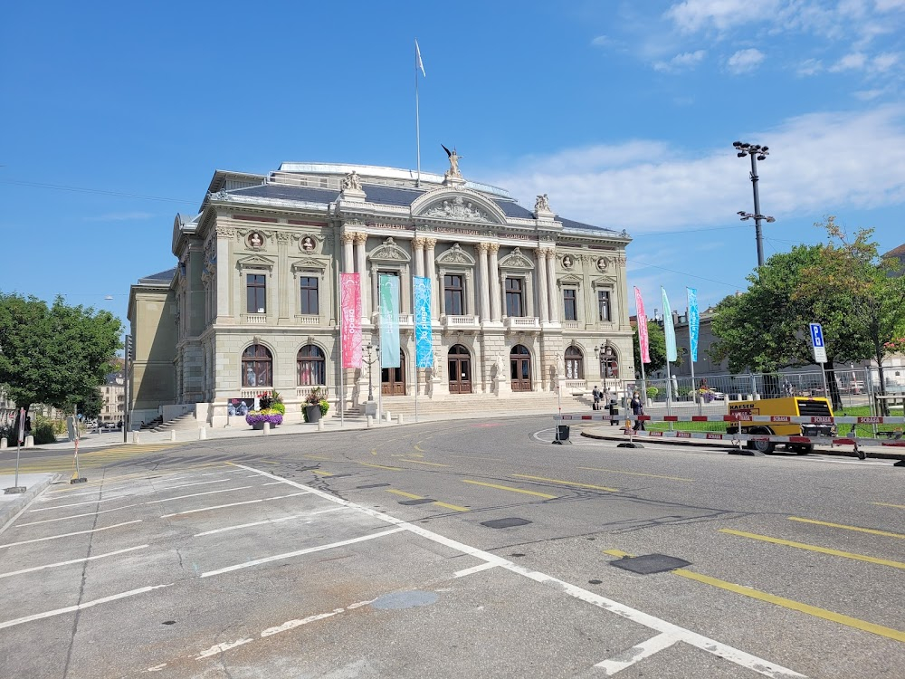 Les contes d'Hoffmann : operahouse