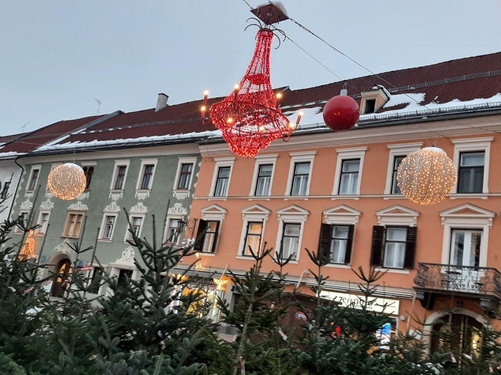 Ein Richter zum Küssen : Exterior