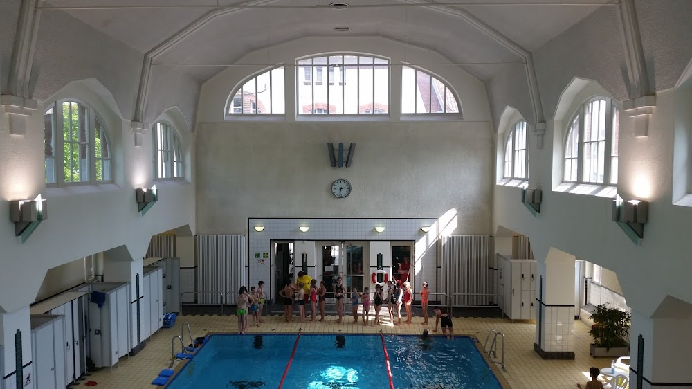 Trübe Wolken : abandoned baths