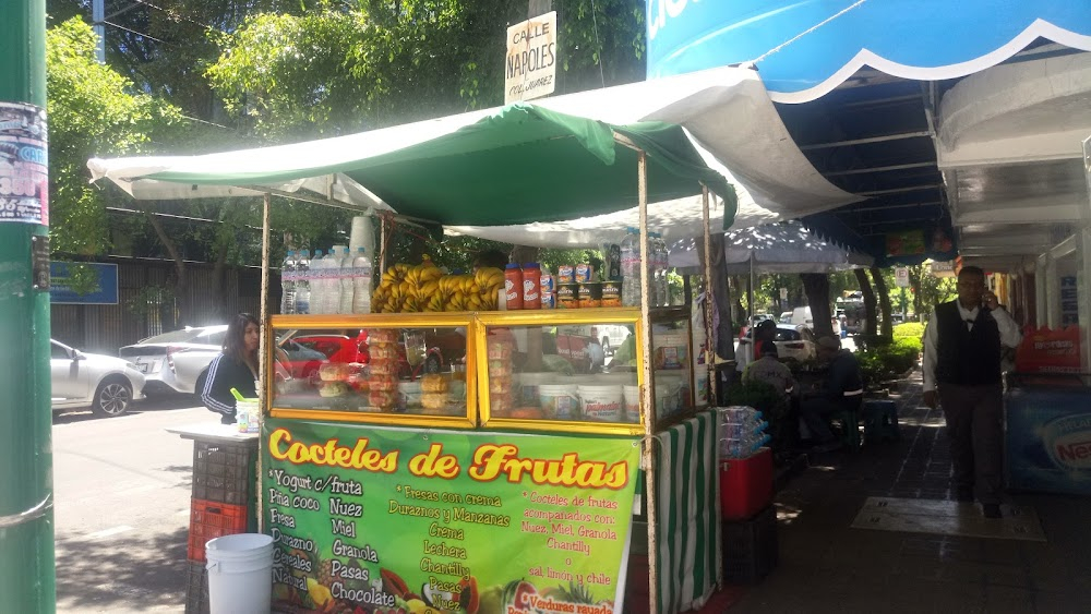 Tu y yo : Gerardo Zuñiga's First Police Office