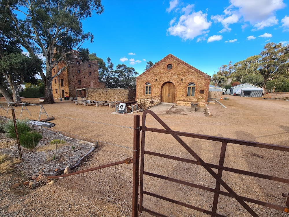 Twin Rivers : outback sheep station