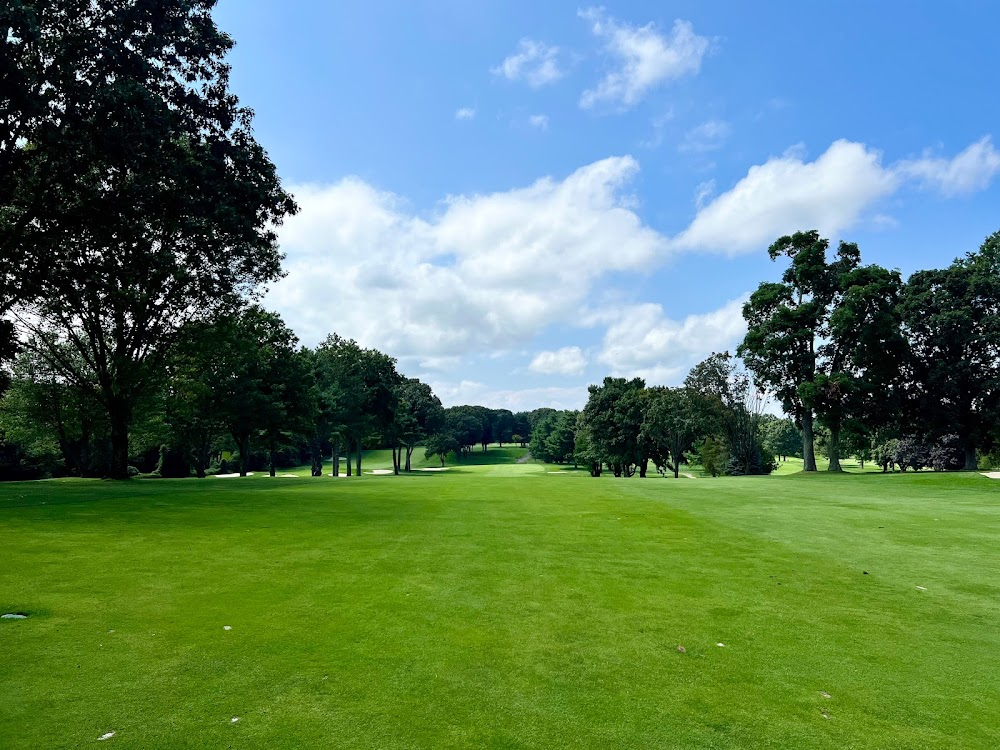 The Emperor's Club : The Muttontown Country Club