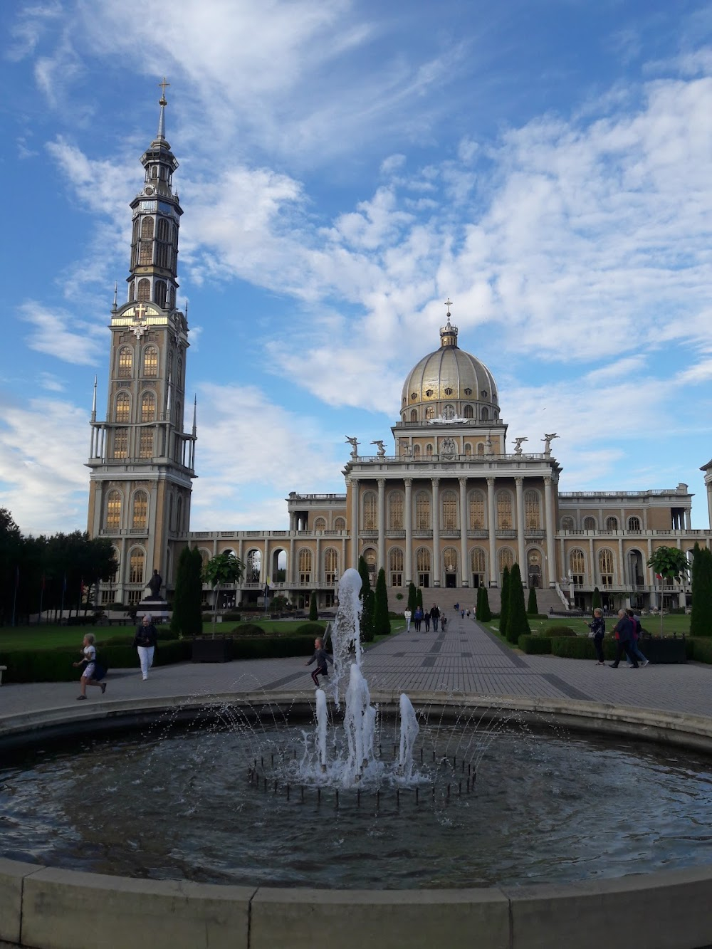 Opera o Polsce : basilica