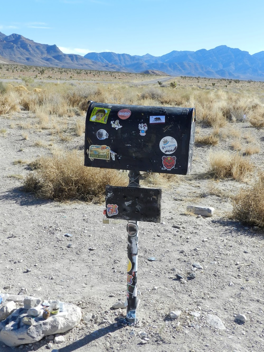 UFOs : UFO researchers setup cameras near Area 51