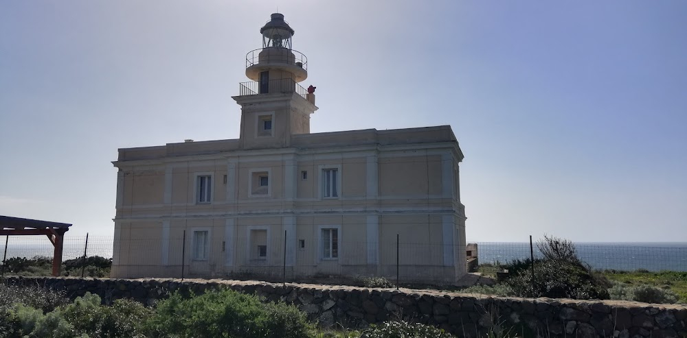 Una piccola impresa meridionale : lighthouse location