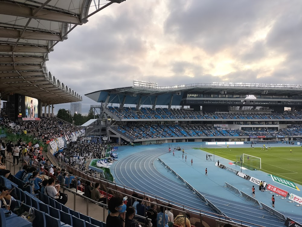 Vegalta: Soccer, Tsunami and the Hope of a Nation : Archival footage - match versus Kawasaki Frontale