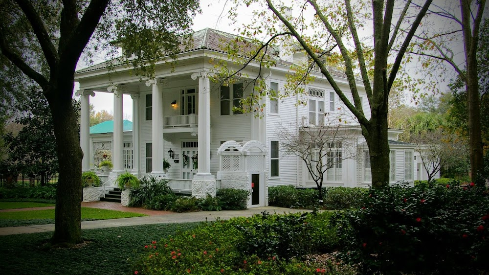 Walt Before Mickey : exterior scenes