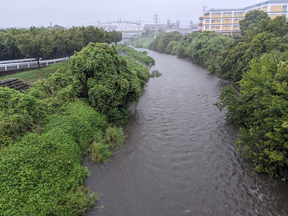 Watashi to otto to otto no kareshi : location