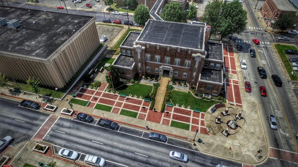 West of Memphis : court house