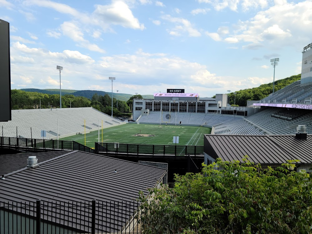 West Point : Where they play football