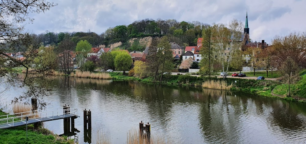 Wir können nicht anders : location