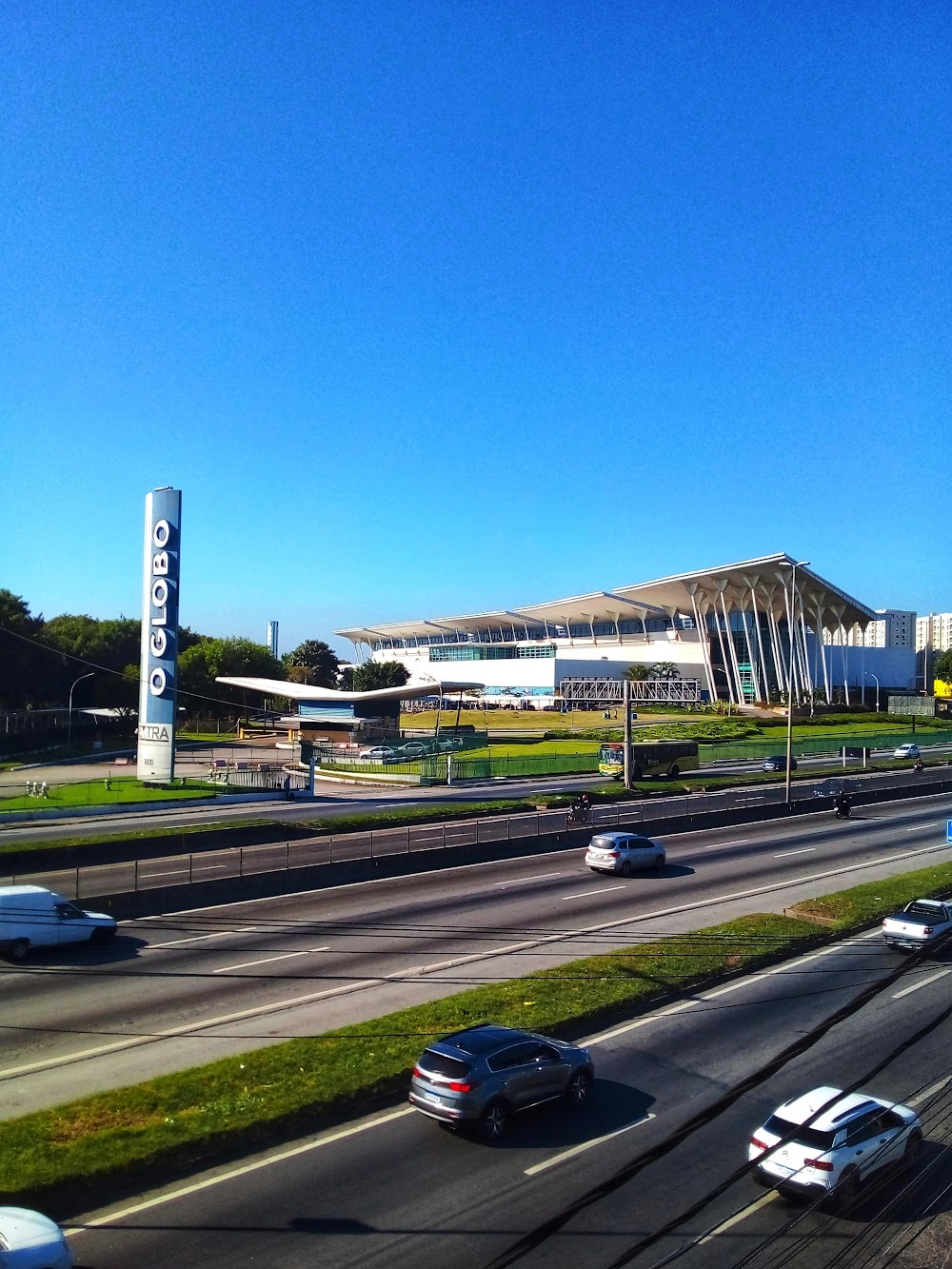 Xuxa Gêmeas : newspaper headquarter