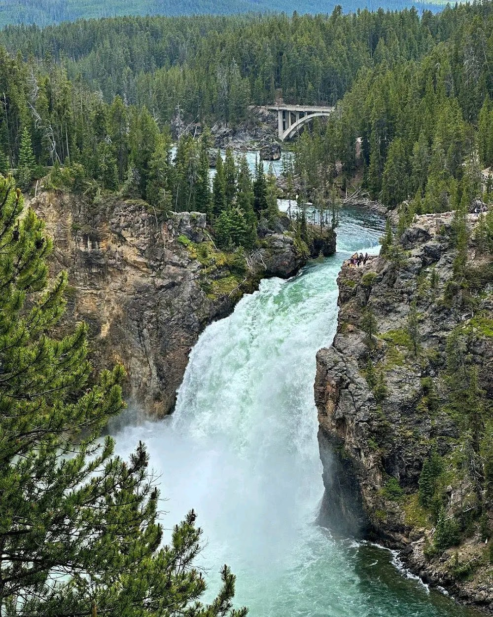 Secret Yellowstone : Waterfalls