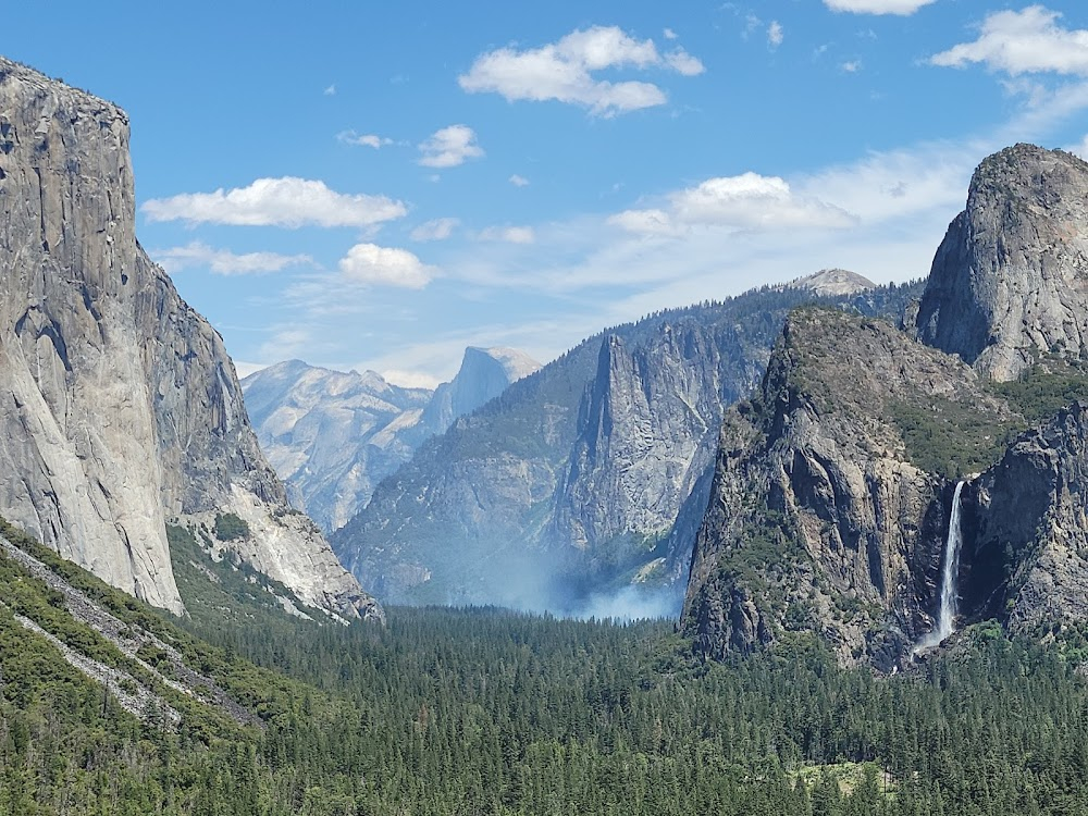 Yosemite the Magnificent : 