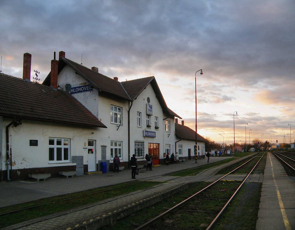 Zivot na uteku : Railway station